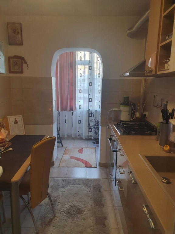 Apartament cu 2 camere,Micro 17