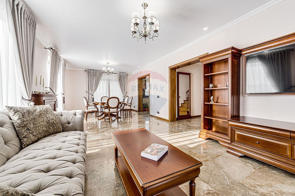 Vila speciala de vanzare/inchiriat in Sanleani Arad