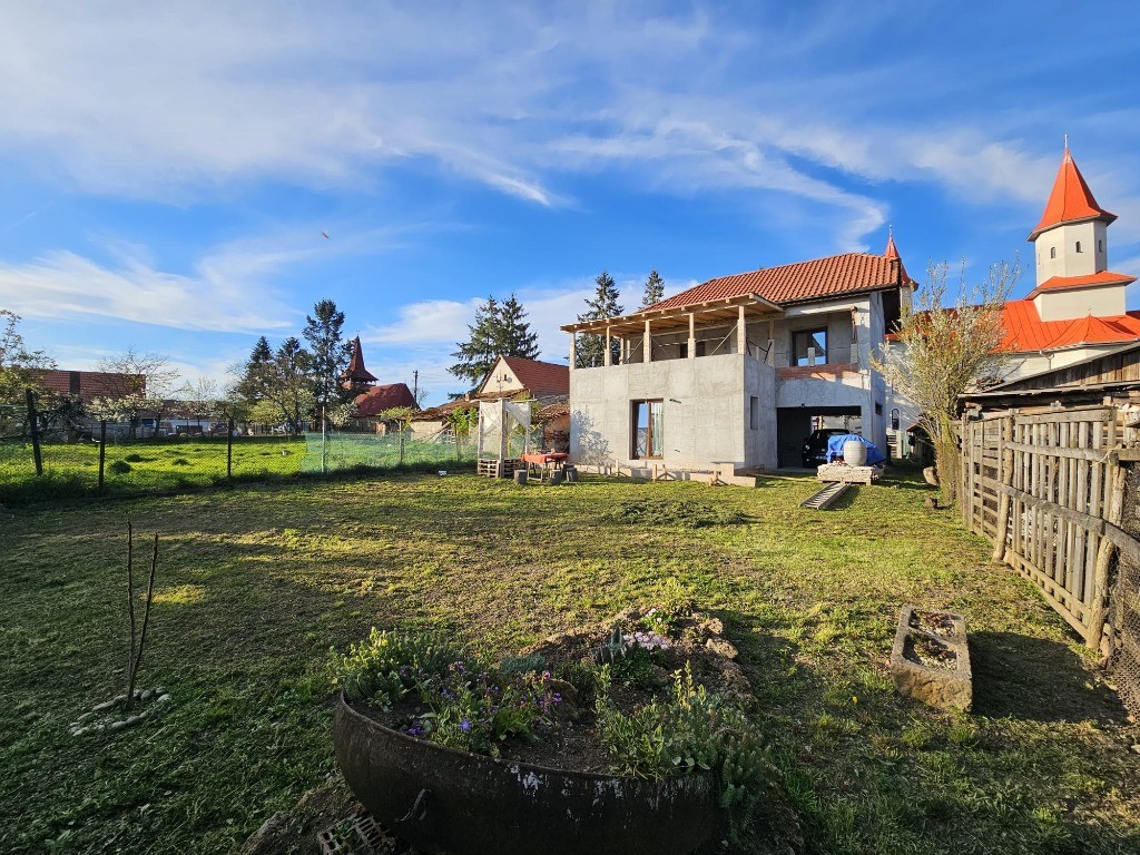 Casa noua cu teren zona Harau