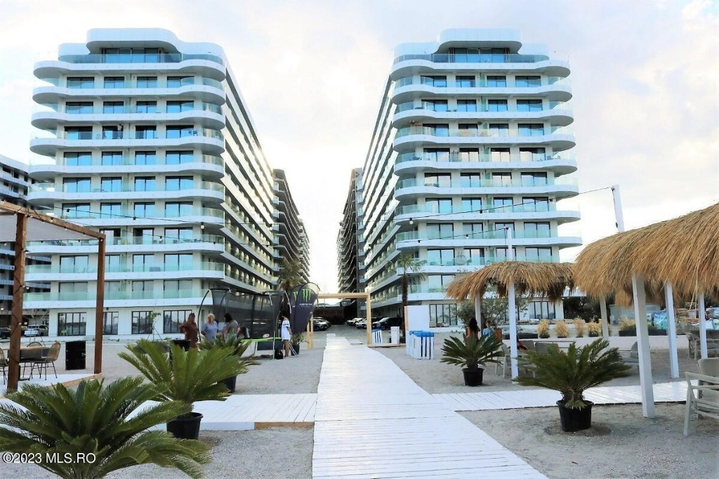 Sea On - Mamaia Nord, 3 camere, et 1, terasa, vedere la mare