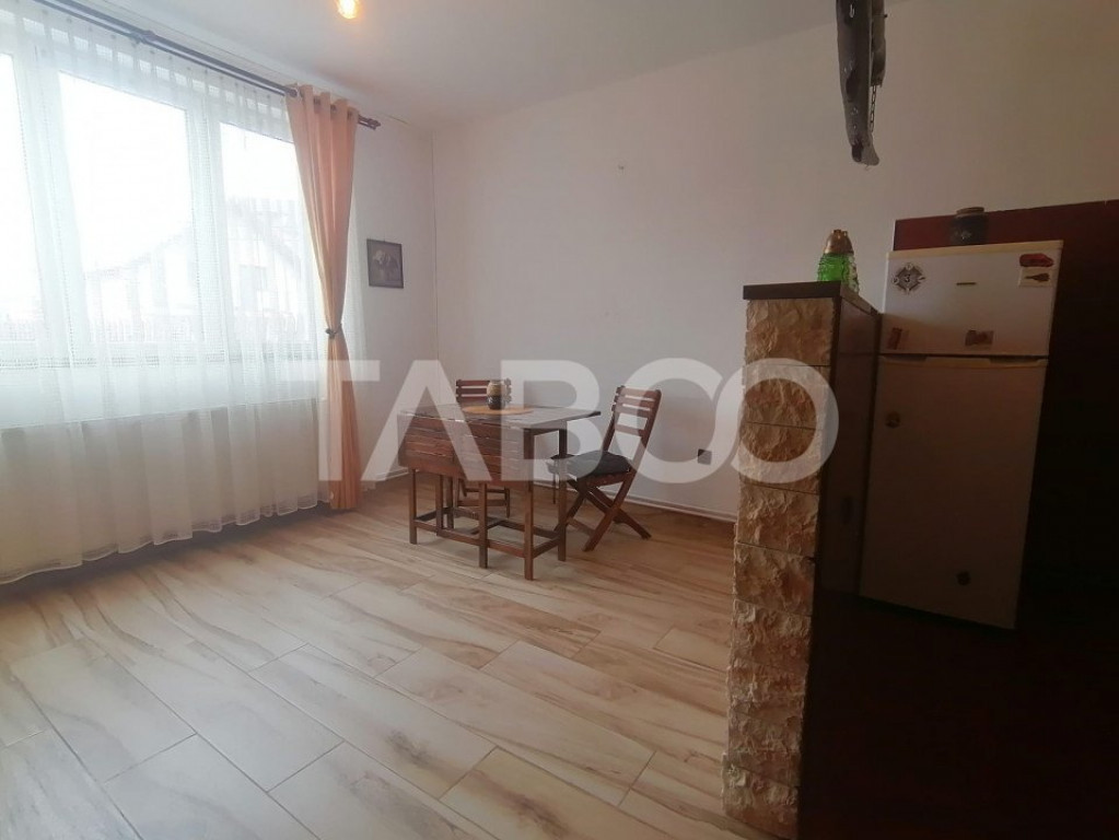 Apartament de vanzare cu 3 camere 2 parcari terasa 13 mp zon