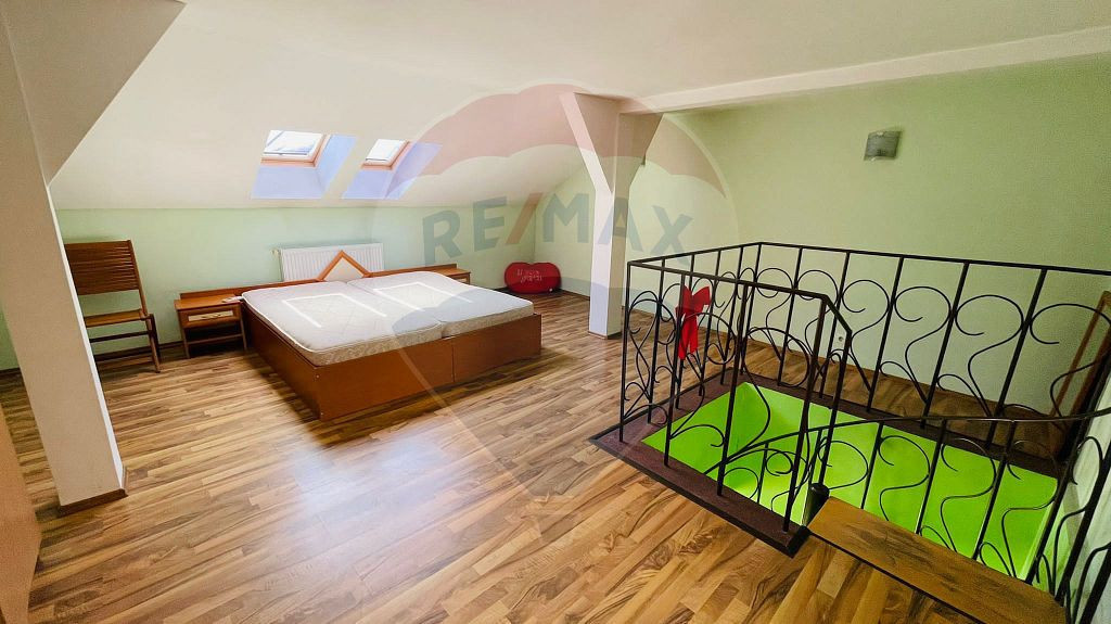 Apartament cu 2 camere de vânzare Ultracentral in Oradea...