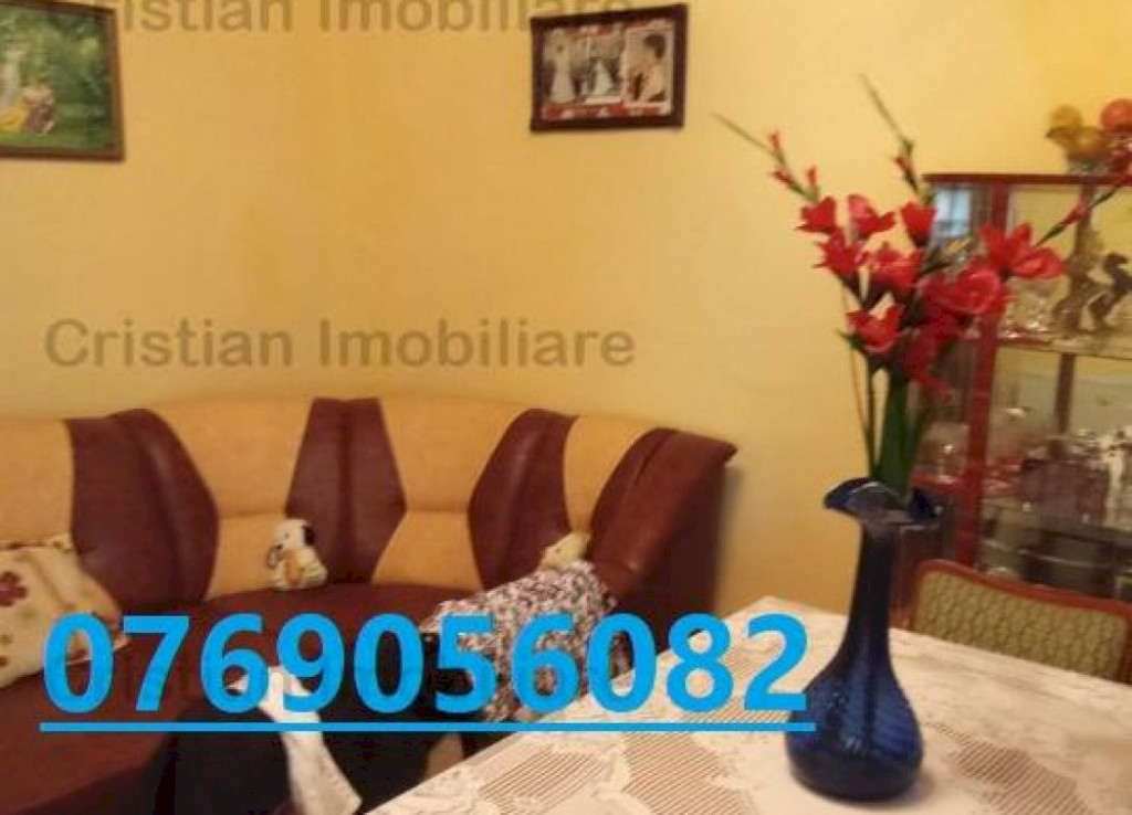 Casa, 3 camere, zona centrala, Suprafata 137mp. deschidere