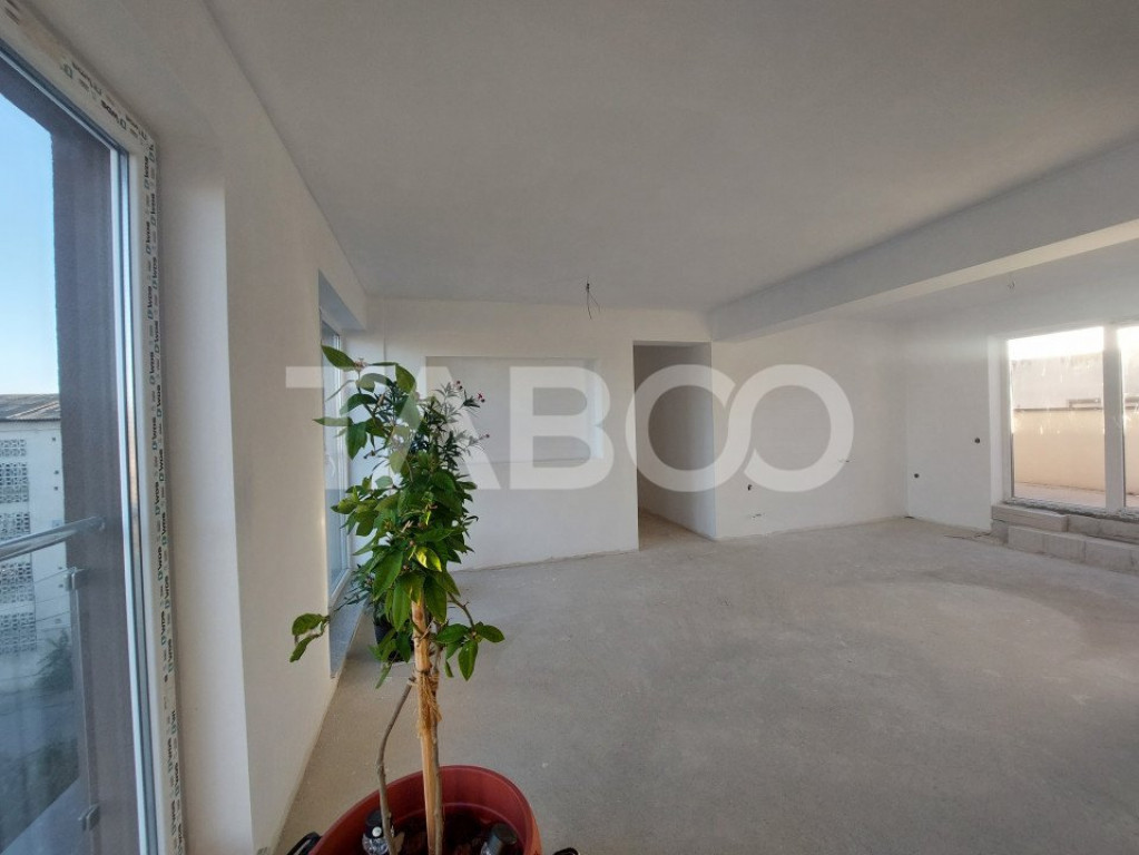 Penthouse 4 camere 2 bai 102 mp utili terasa 79 mp parcare