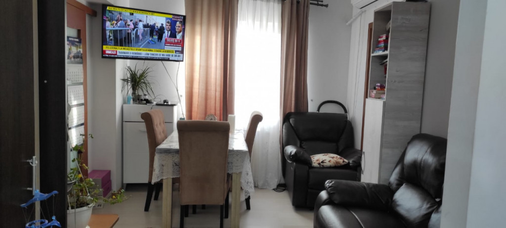 Apartament cu 3 camere, Et 1 + loc de parcare zona Canta, IA