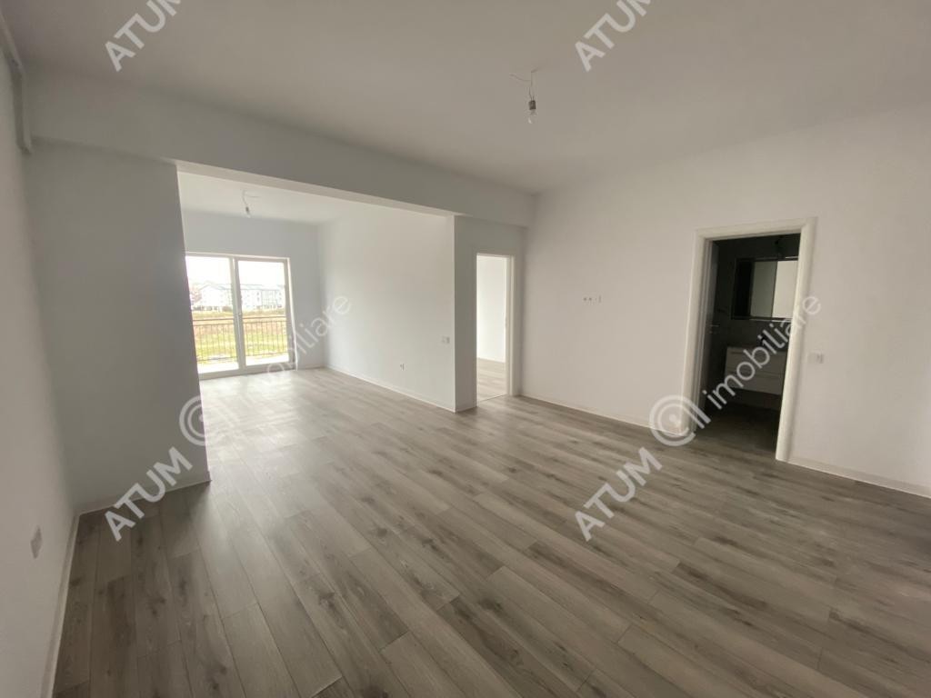 Apartament cu 2 camere decomandate balcon si loc parcare zon