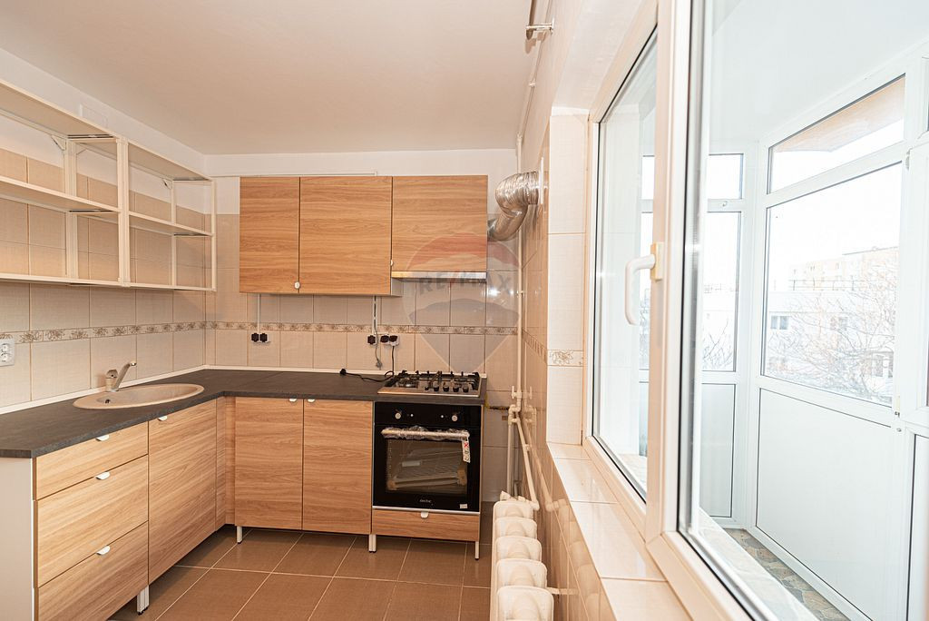 Apartament de 3 camere Str Dunavat Sebastian Rahova