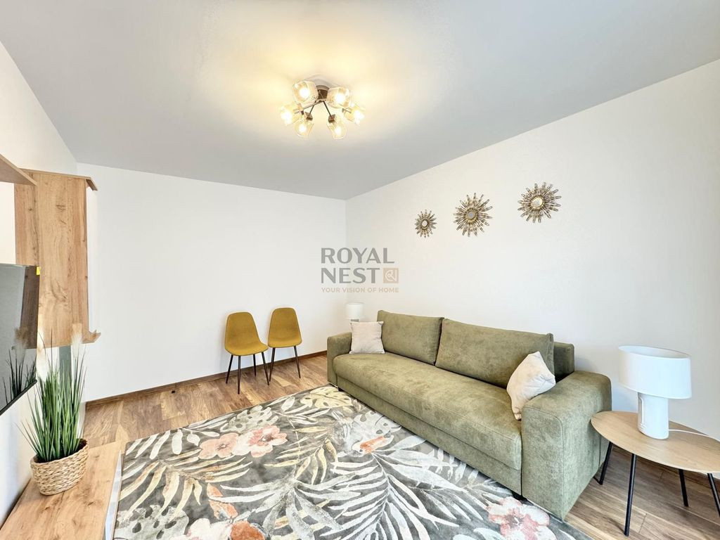 De inchiriat apartament de 2 camere cu dressing in Avantg...