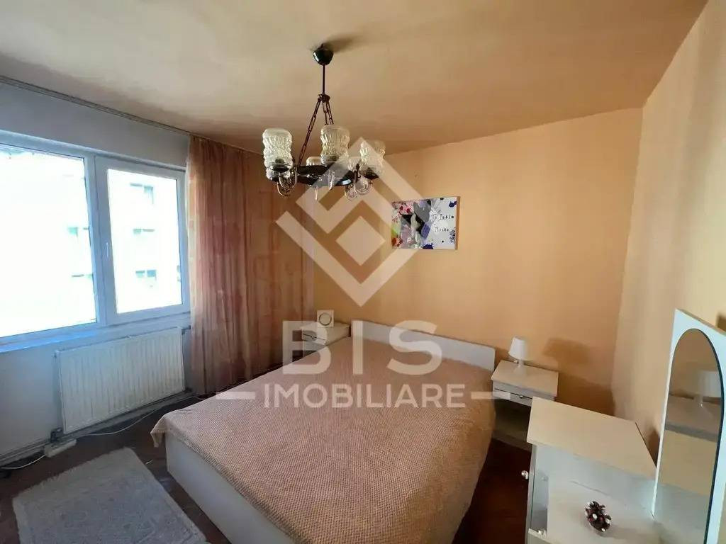 Apartament 3 camere strada Iasomiei