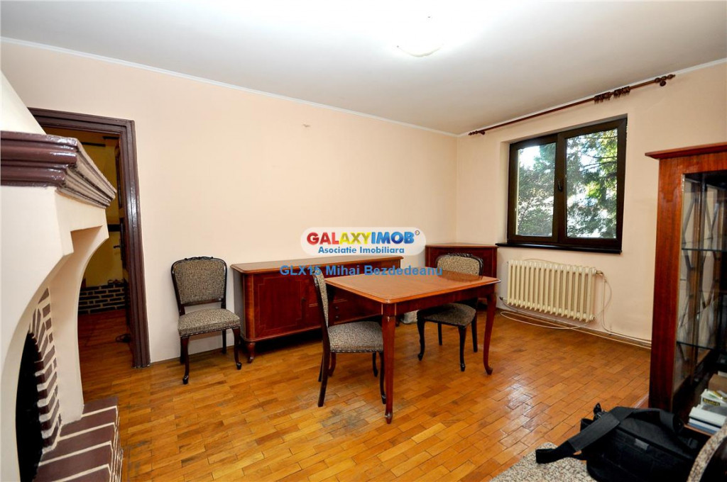 Apartament 3 camere in zona Colegiu National Iulia Hasdeu