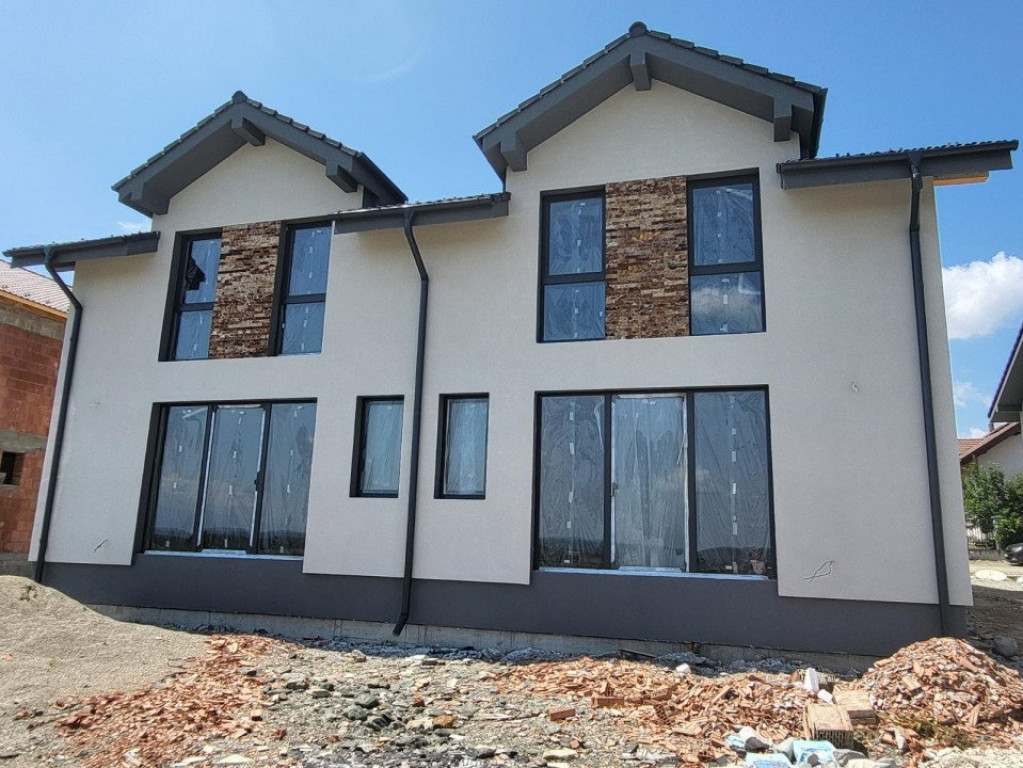 Casa model Qadruplex, 4 camere, suprafata utila 117 mp, Arhi