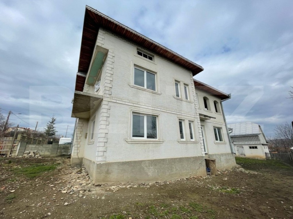 Casă de vânzare 367mp - în Fălticeni