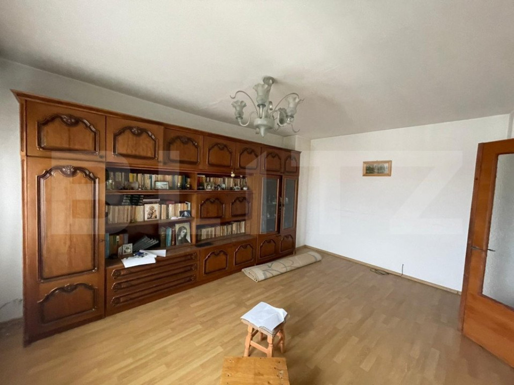 Apartament 2 camere decomandat , bloc 1993 , zona Democratie