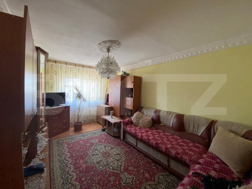 Apartament 3 camere, decomandat, 56mp, centrala proprie, zon