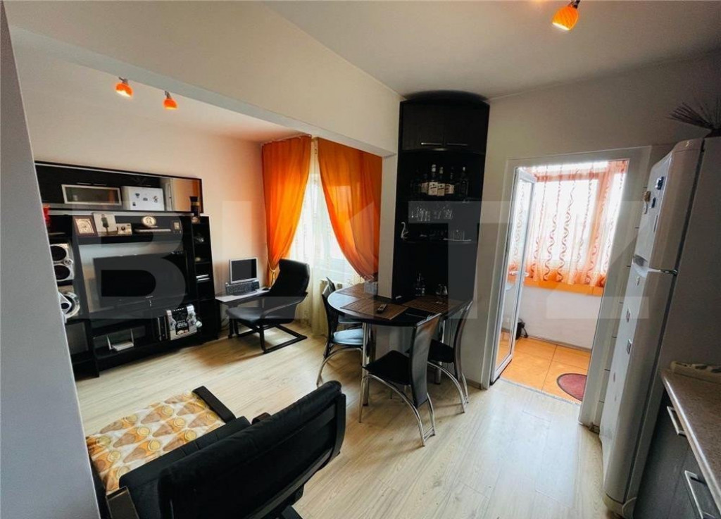 Apartament 3 camere, decomandat mobila la comanda Malu Rosu