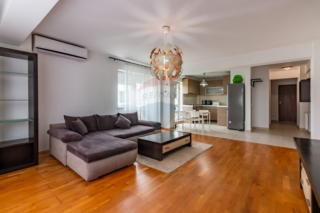 Apartament cu 3 camere de vânzare în Greenfield langa p...