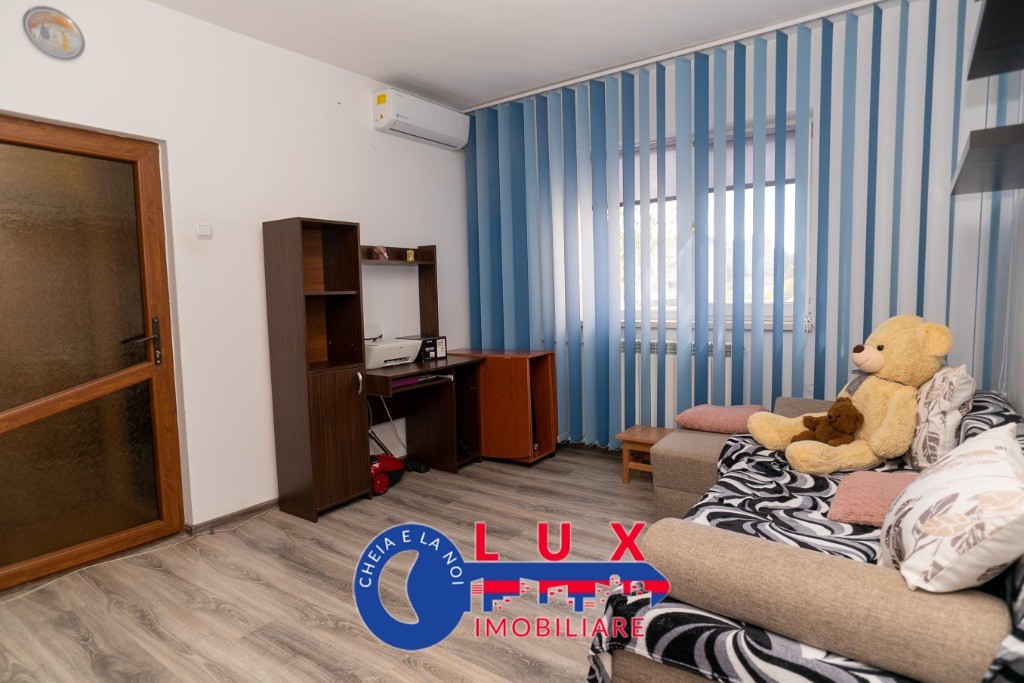 ID 4215 Apartament 4 camere de vanzare *Str. I.L.Caragiale