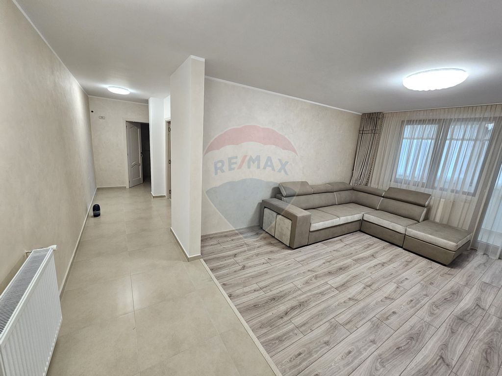 Apartament cu 3 camere în Cartier Tei