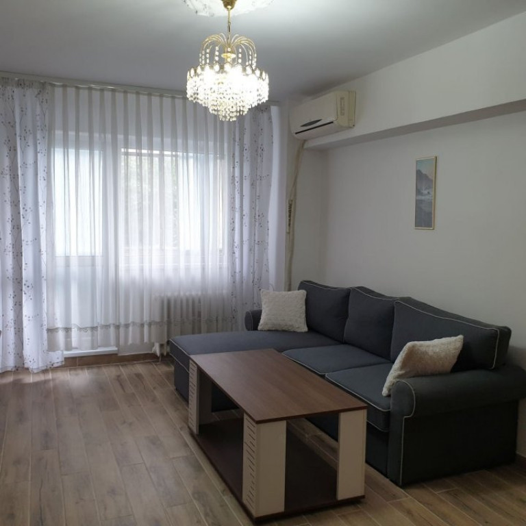 Apartament cu 3 camere de inchiriat in zona Timpuri Noi metrou