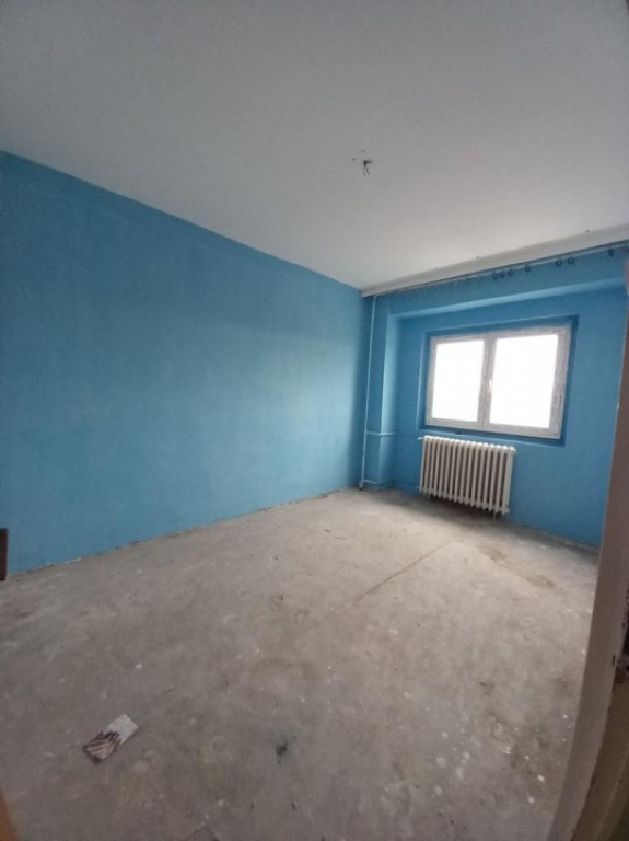 APARTAMENT 3 CAMERE-CALEA FERENTARI-COLT NASAUD-BLOC REABILI