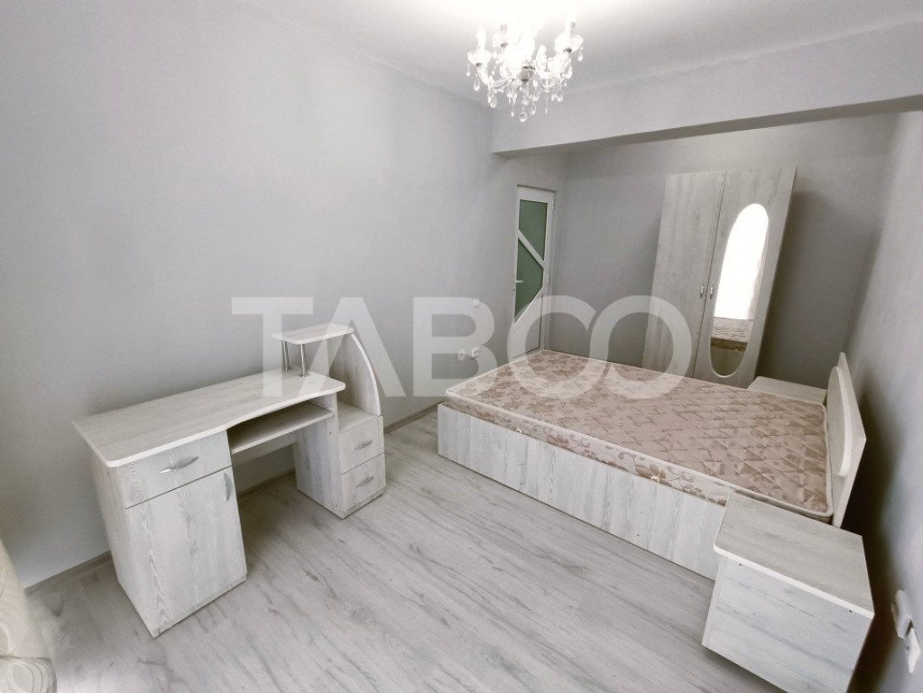 Apartament 2 camere cu balcon si loc de parcare