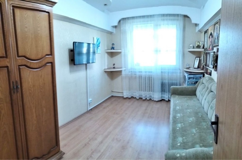 Apartament 3 camere- Metrou Raul Doamnei