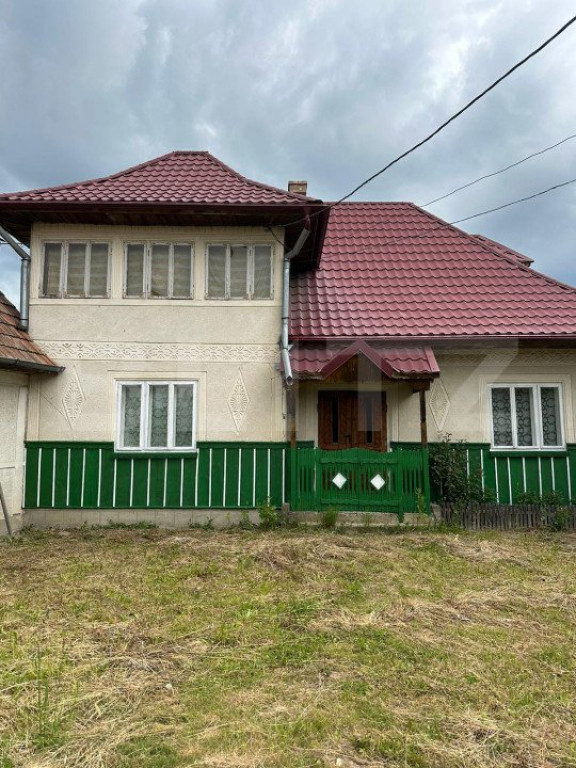 Casa individuala, Teren 9200 mp ,zona Fratautii Noi, Radauti