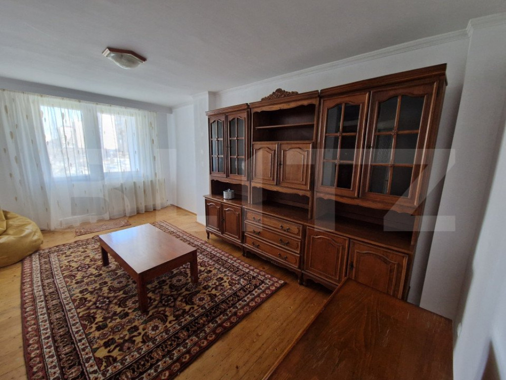 Apartament 3 camere, 60mp, zona Cetate