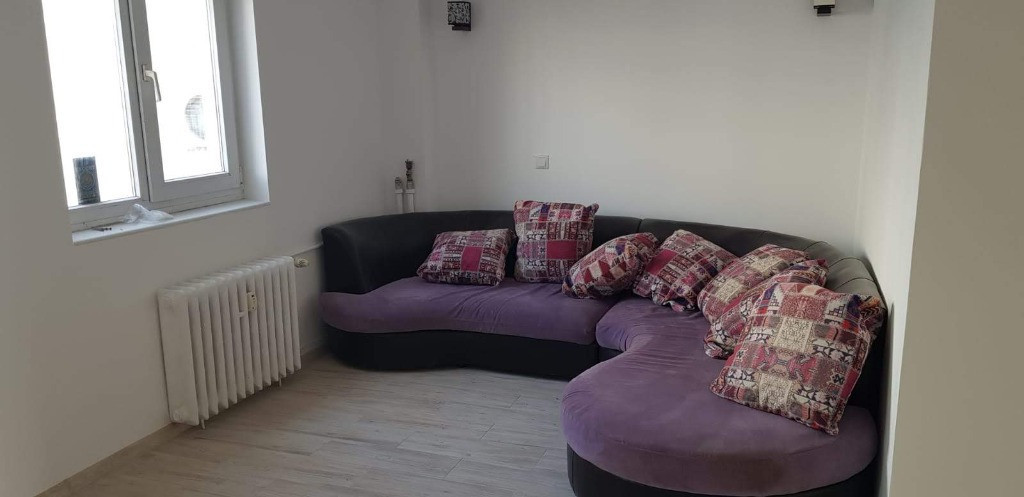 Apartament 3 camere decomandat - Capitol - 145.000 euro (Cod E2)