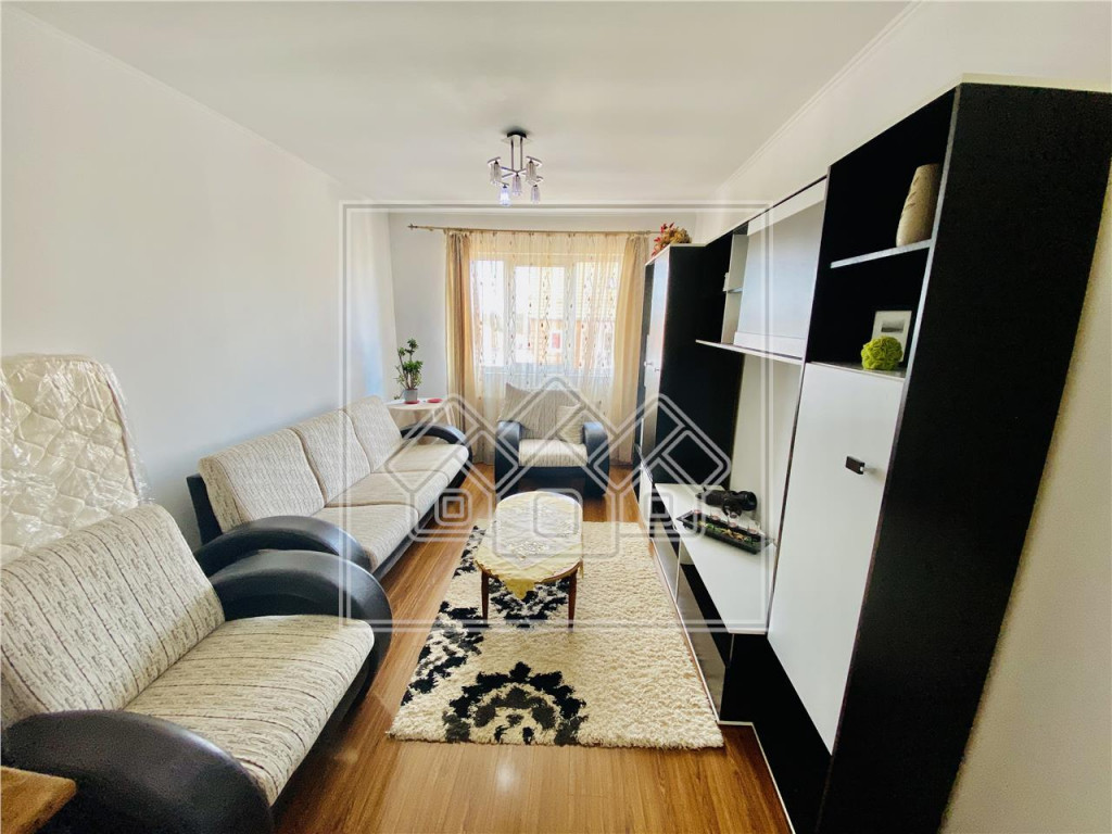 Apartament cu 3 camere - 2 bai - dressing si spatiu de depoz