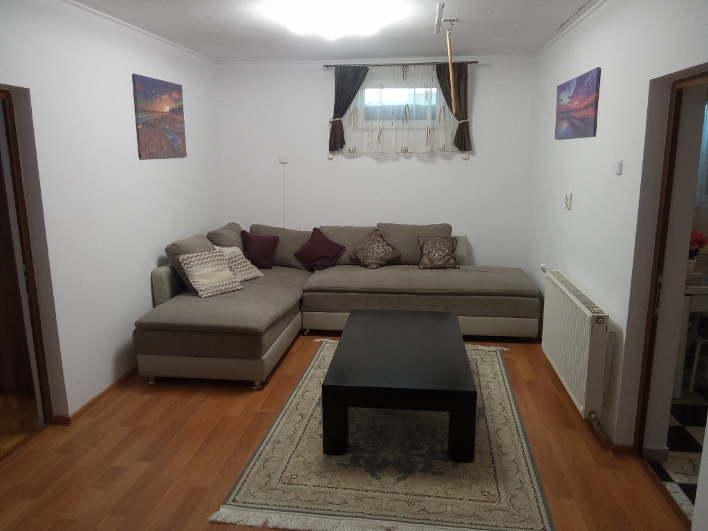 Apartament 4 camere de inchiriat BARIERA