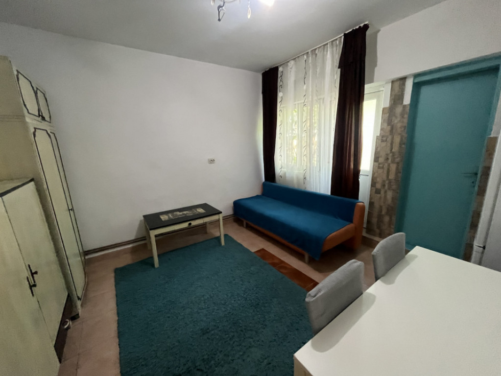 Apartament cu doua camere Lipovei