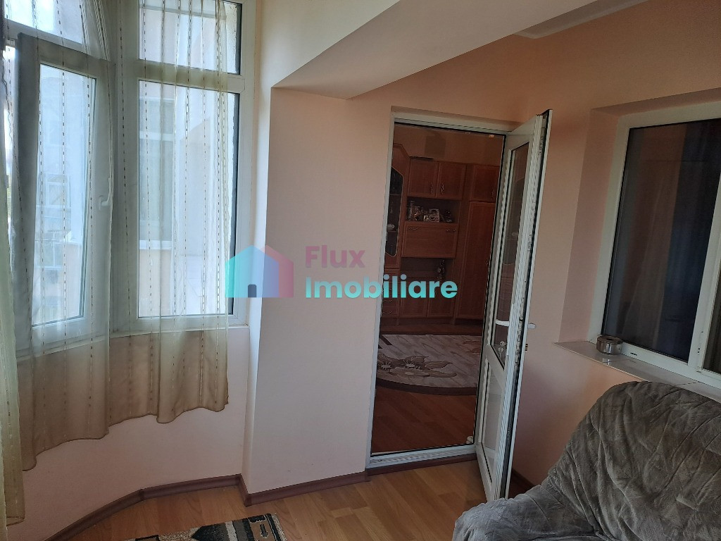 Apartament cu 4 camere in Burdujeni