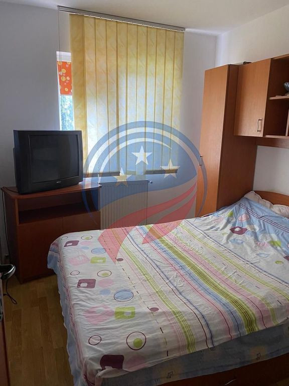 Apartament 4 camere Craiovita Noua