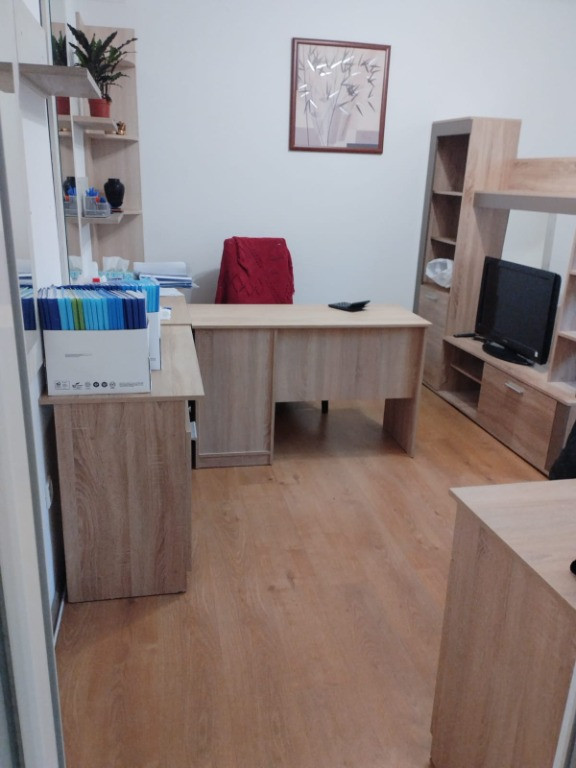 Spatiu comercial 40 mp, CT, incarcare masina