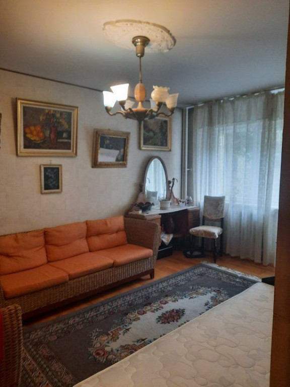 Apartament 4 camere decomandat - zona Morarilor