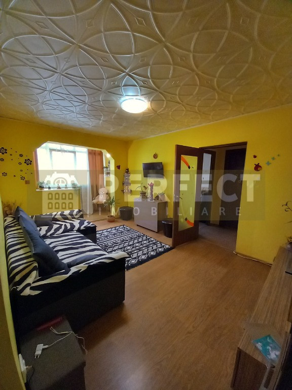 Apartament 3 camere, et.4/4, Malu Rosu - Branciog - 60000 euro