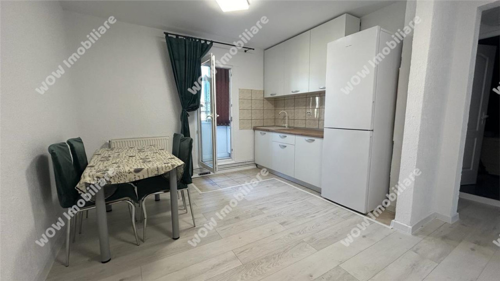 Apartament 2 camere decomandat de in zona Strand