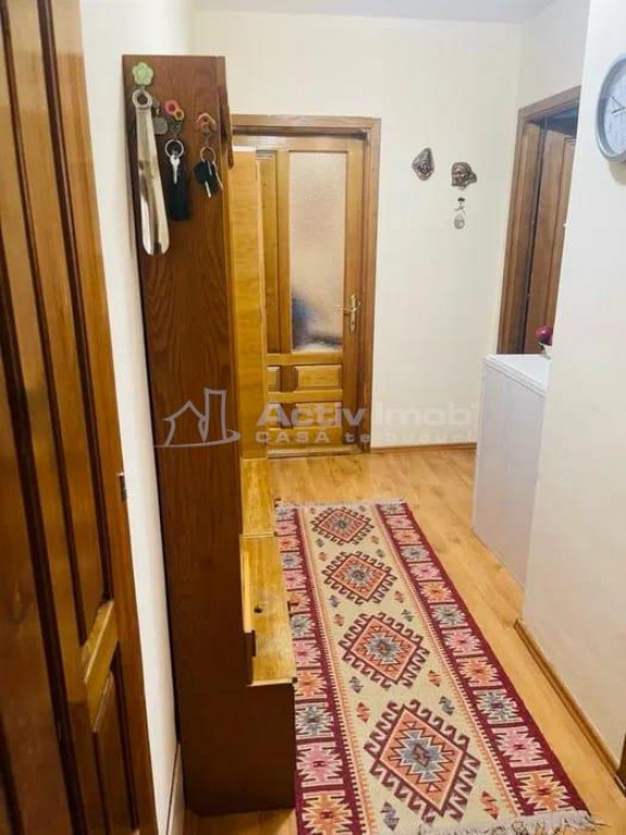 Tulcea ,Apartament 3 camere str Isaccei,garaj si boxa inclus