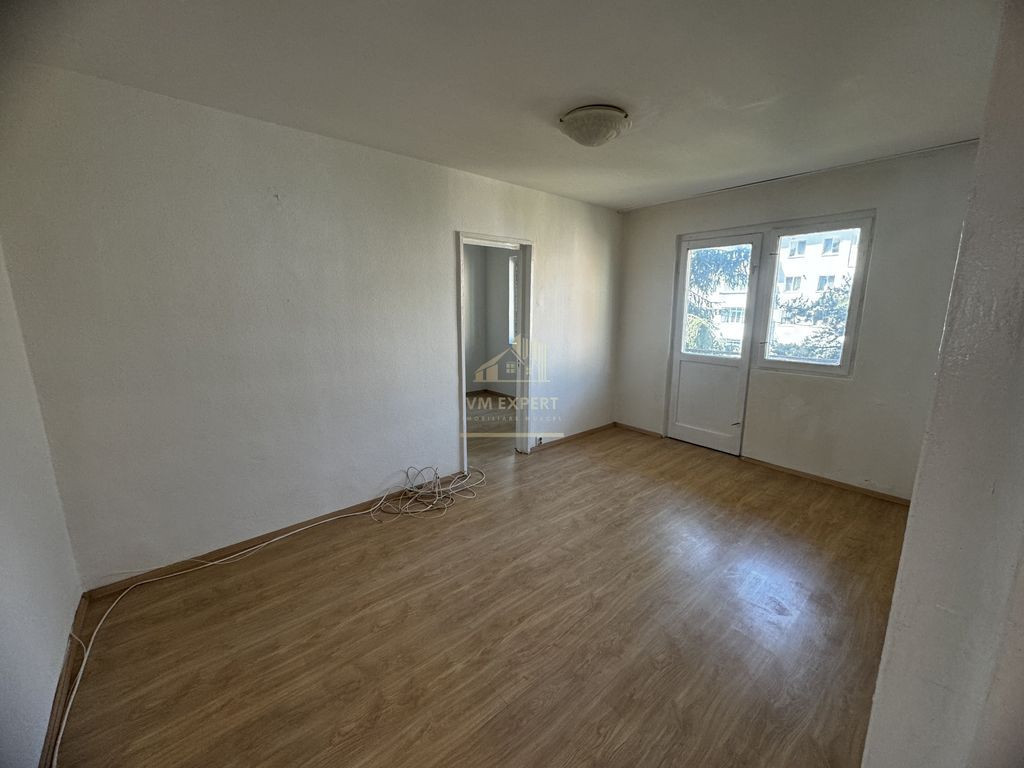 APARTAMENT 2 CAMERE, CAMPULUNG, ETAJ 2, VISOI