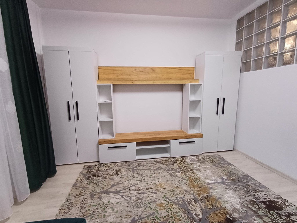 Zamca-Microapartament et.2,mobilat si utilat,pret 52000Euro