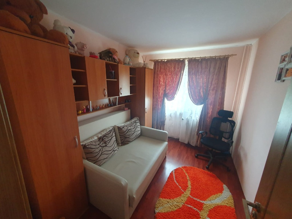 Apartament 3 camere Zimbru