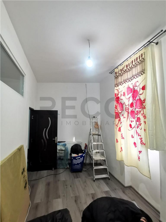 RECO Apartament 2 Camere Central Curte Comuna