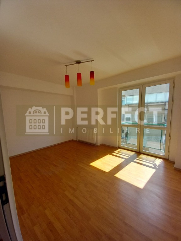 Apartament 3 camere, et 4/4, Ultracentral - 78000 euro