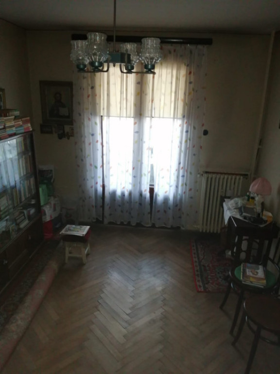 Apartament 3 camere-zona Barbu Vacarescu