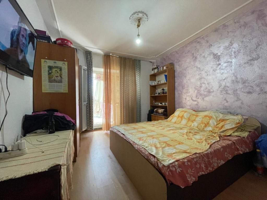 Apartament 3 camere si 2 bai, decomandat, zona Gara- fostul