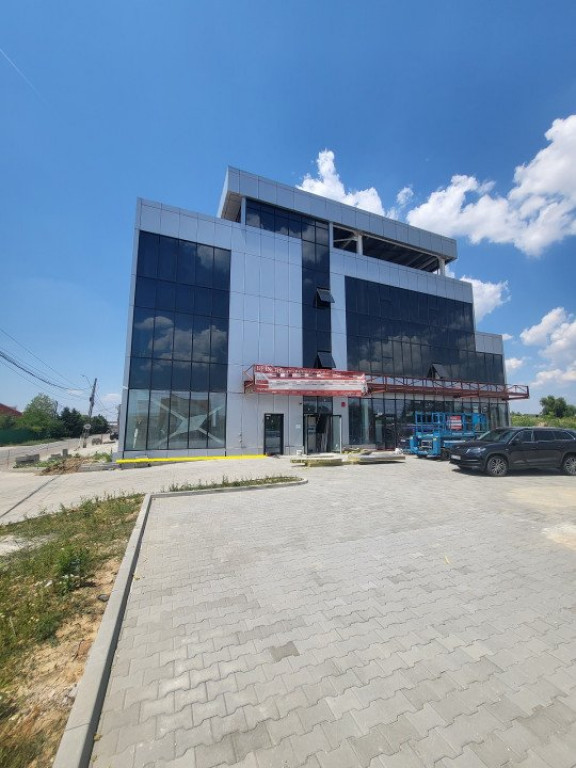 Spatiu comercial 150 mp PARTER Cladire birouri 2023 Stefanes