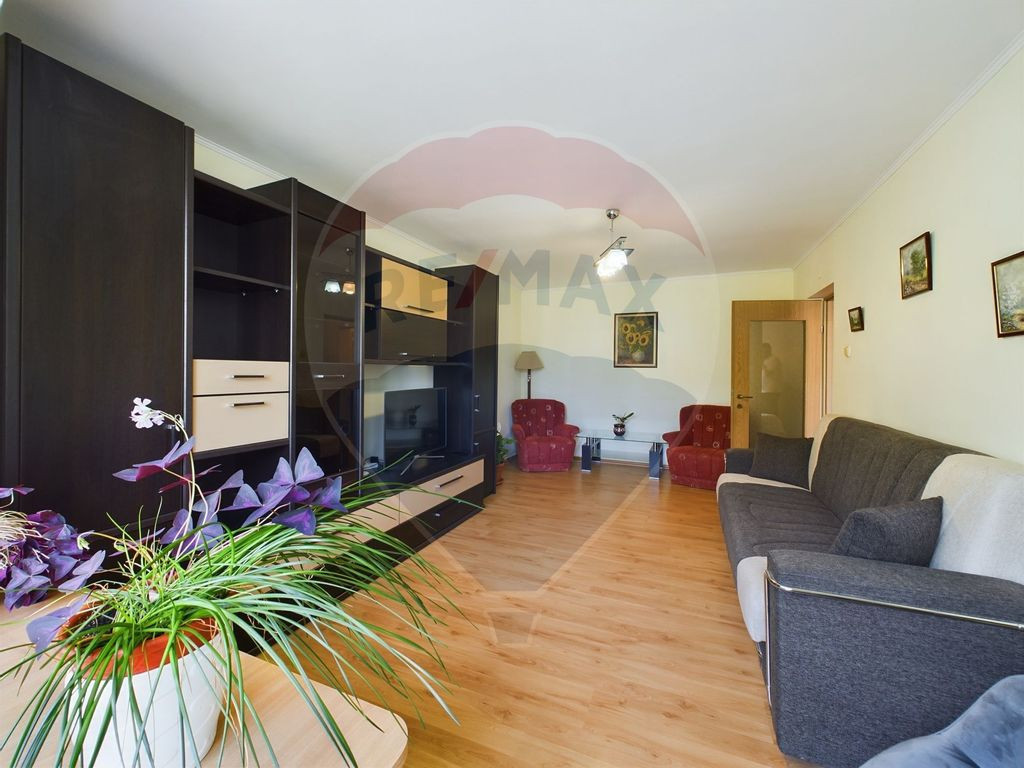 REZERVAT | Apartament cu 2 camere | Decomandat | Zona Pla...