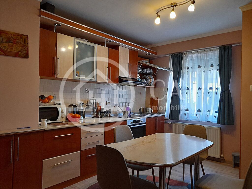 Apartament cu 4 camere de in Velenta Oradea