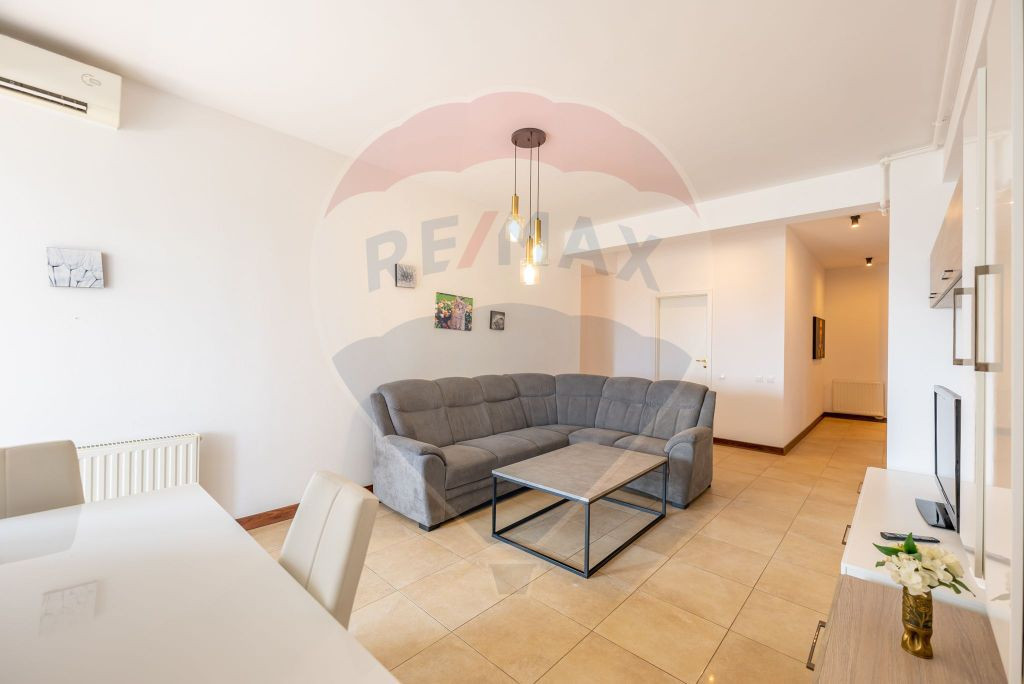 Apartament spatios cu 3 camere la Ared Uta